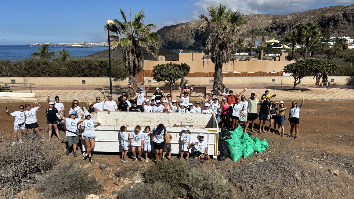 This initiative was made possible not only by the dedication of volunteers but also through the support of key local partners, including Arona Ayuntamiento, Menceyes Properties, Bahia Beach Club, Ocean Beer, Participación y Voluntariado Ambientales de Tenerife, and Cabildo Tenerife. Their ongoing commitment to sustainability reflects the true spirit of collaboration and shared responsibility. These partnerships show how much stronger the impact can be when businesses, institutions, and individuals unite for a common cause—protecting the natural beauty that defines Tenerife.